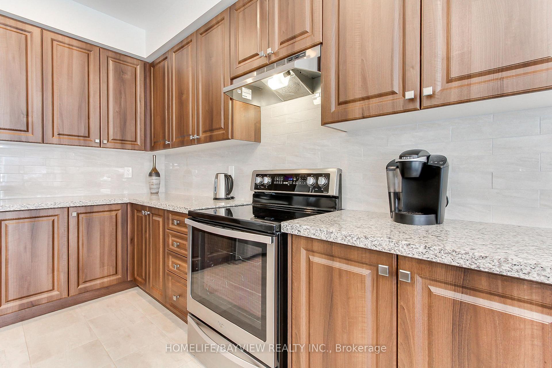 Photo 10 of 37 Arnold Crescent, New Tecumseth, Alliston — HOMEH