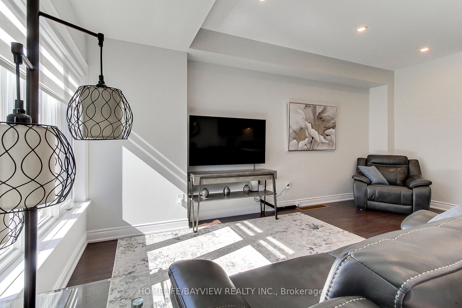 Photo 18 of 37 Arnold Crescent, New Tecumseth, Alliston — HOMEH