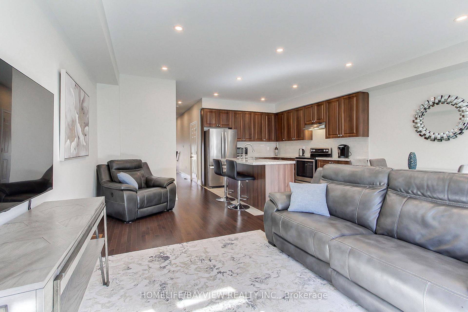 Photo 19 of 37 Arnold Crescent, New Tecumseth, Alliston — HOMEH