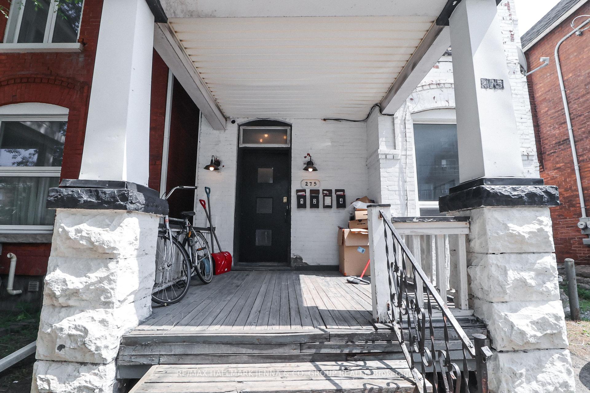 Photo 2 of Unit 4, 275 Bronson Avenue, Ottawa, Ottawa Centre — HOMEH