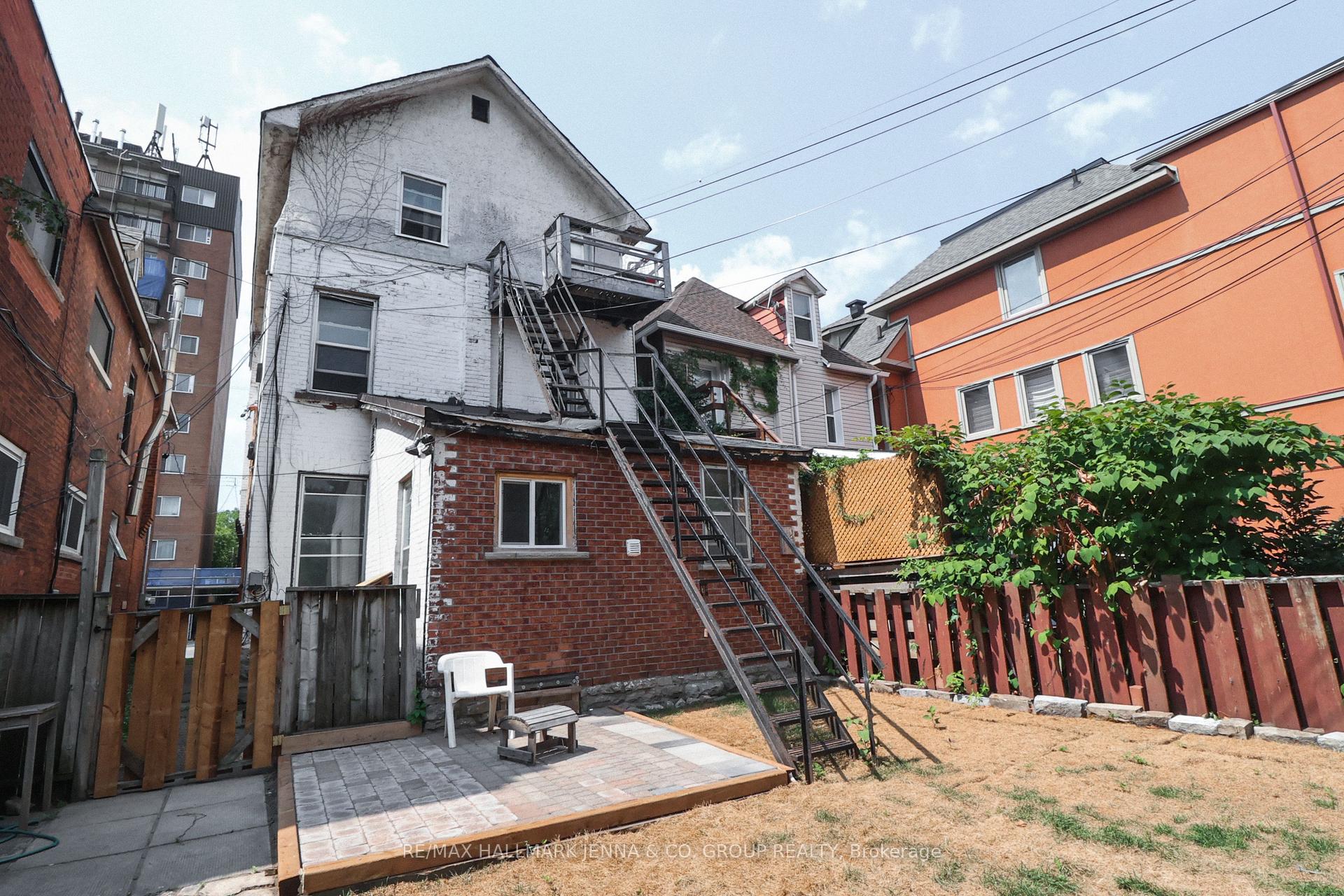Photo 9 of Unit 4, 275 Bronson Avenue, Ottawa, Ottawa Centre — HOMEH