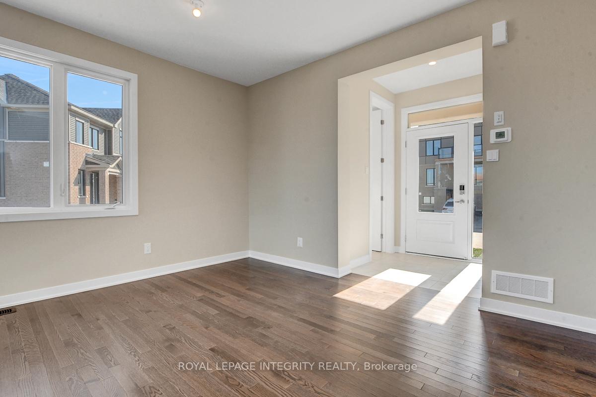 Photo 3 of 117 Ryan Reynolds Way, Ottawa, Avalon West — HOMEH