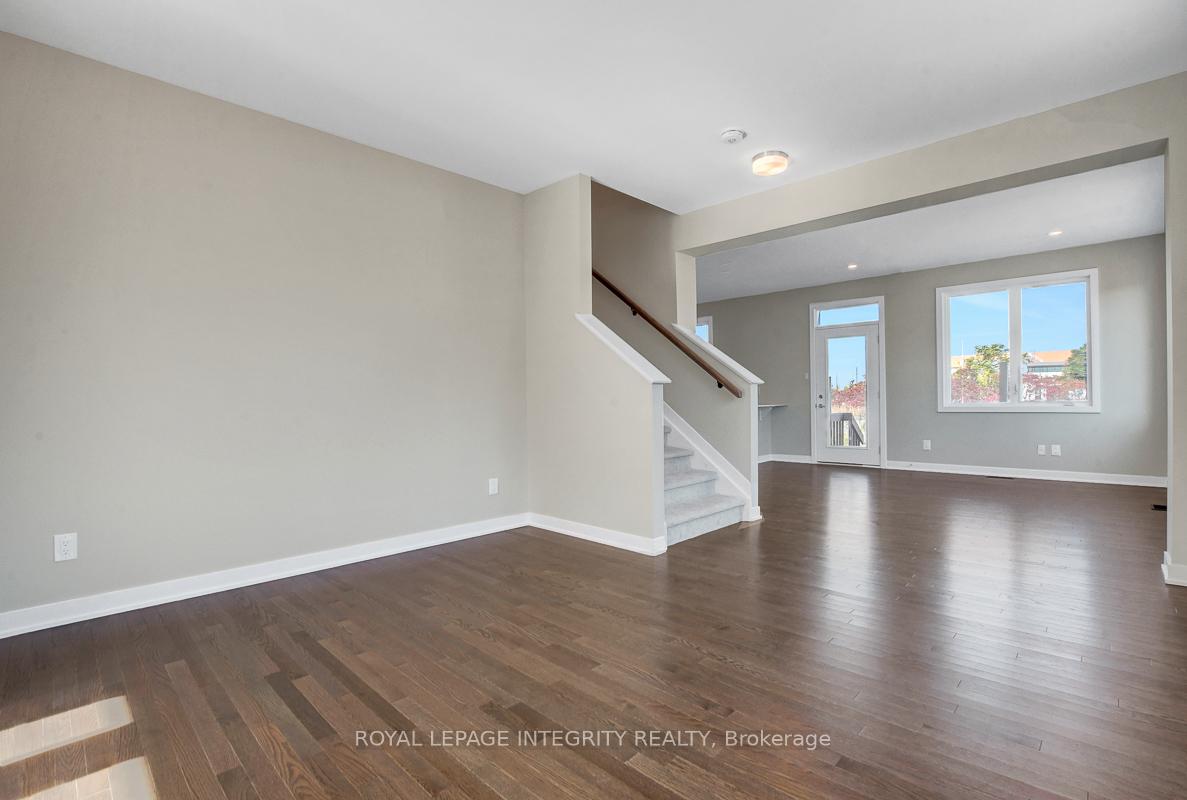 Photo 4 of 117 Ryan Reynolds Way, Ottawa, Avalon West — HOMEH