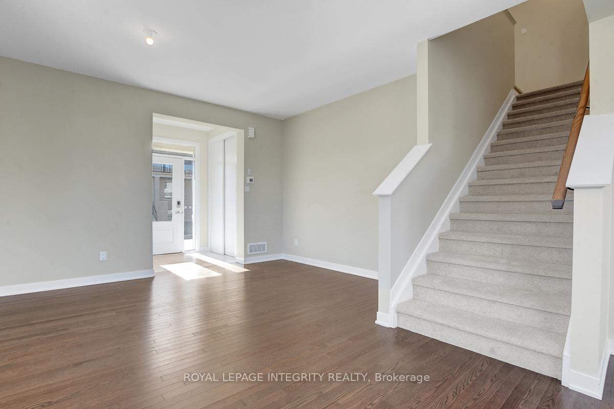 Photo 5 of 117 Ryan Reynolds Way, Ottawa, Avalon West — HOMEH