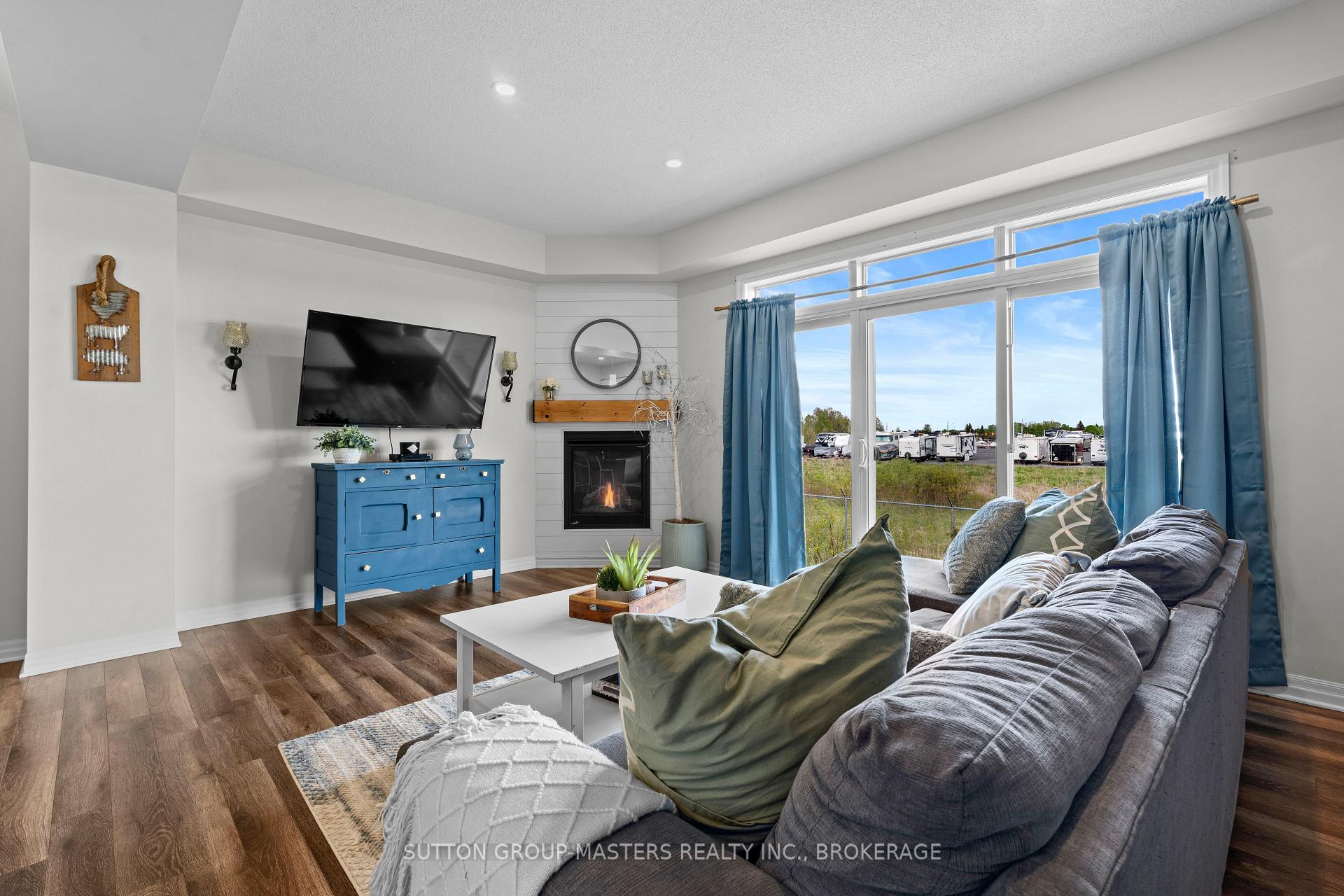 Photo 8 of 302 Holden Street, Kingston, City Northwest — HOMEH