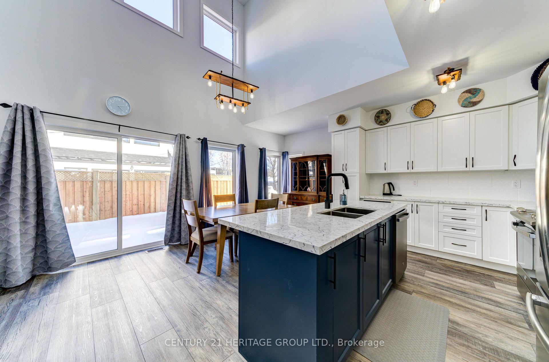 Photo 5 of 44 Ruby Crescent, Orillia — HOMEH