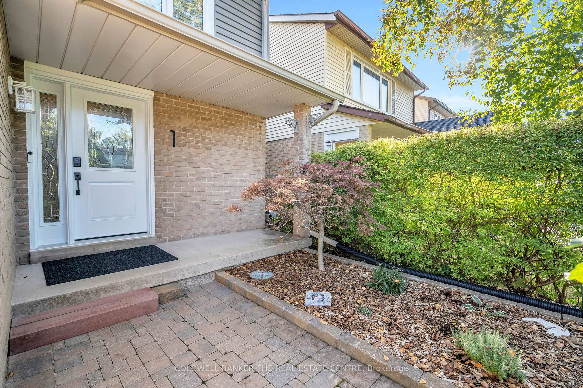 Photo 11 of 1 Andrew Avenue, Orangeville — HOMEH