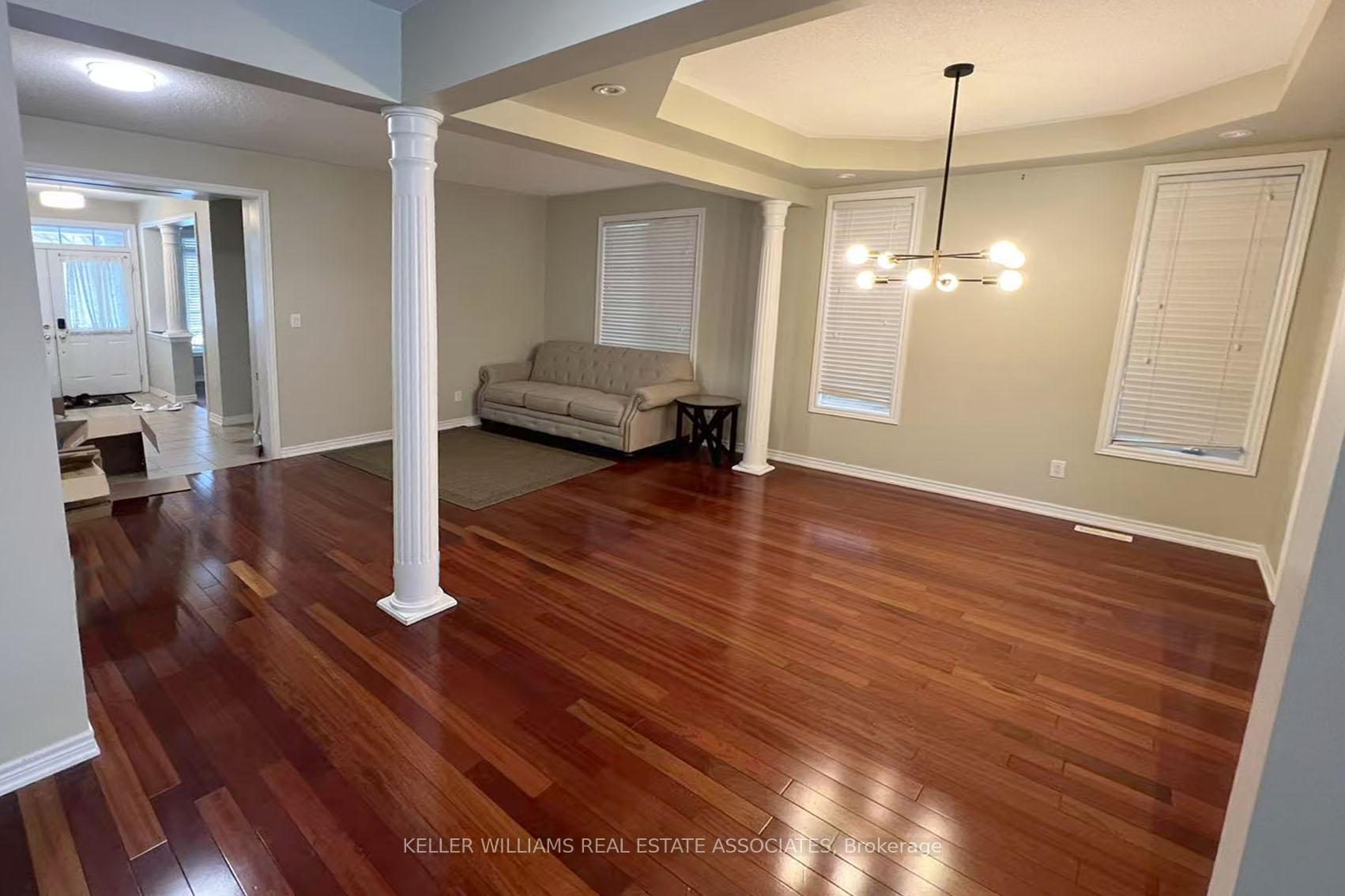 Photo 8 of 111 Geddington Crescent, Markham, Box Grove — HOMEH