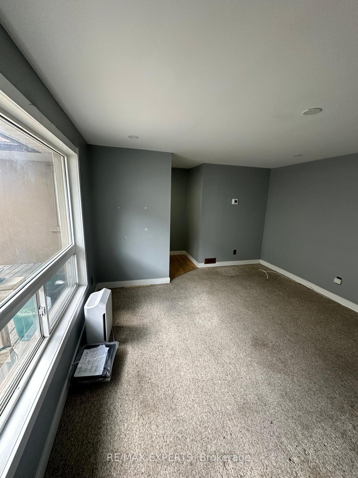 Photo 10 of Unit B, 62 West Street, Orillia — HOMEH