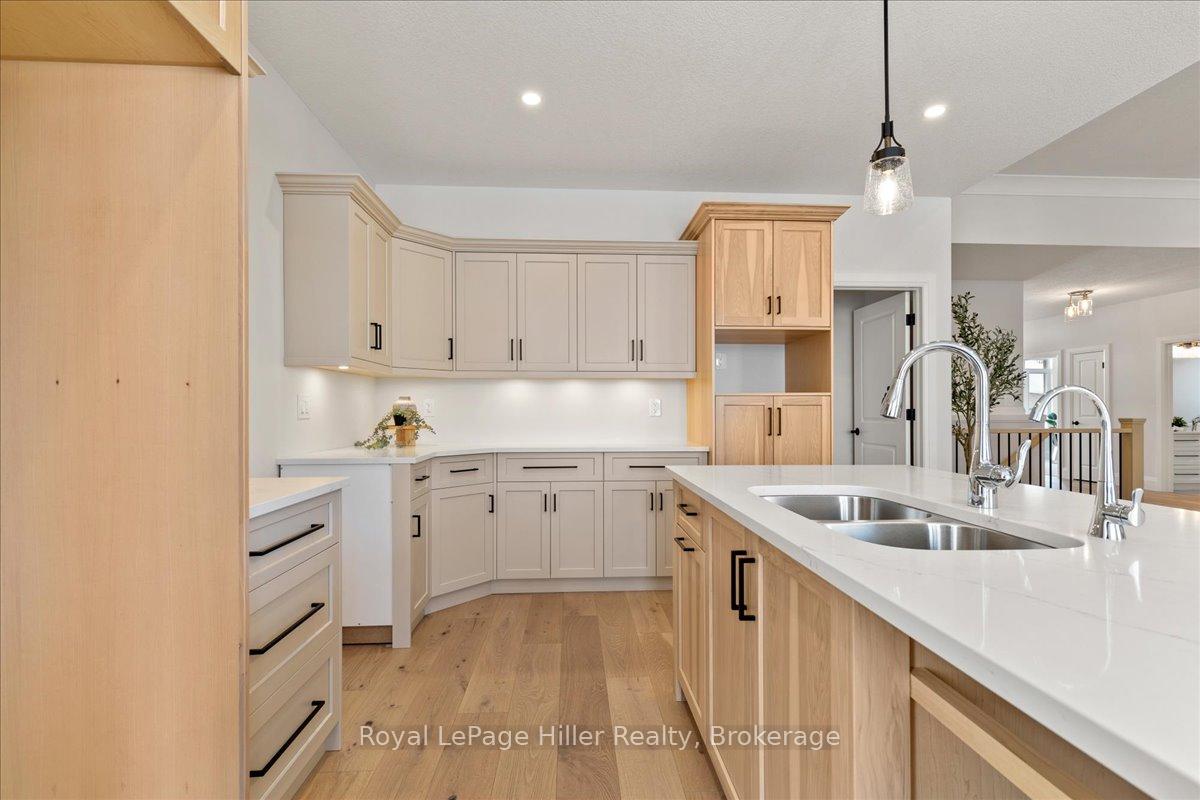 Photo 16 of 74 Pugh Street E, Perth East, Milverton — HOMEH