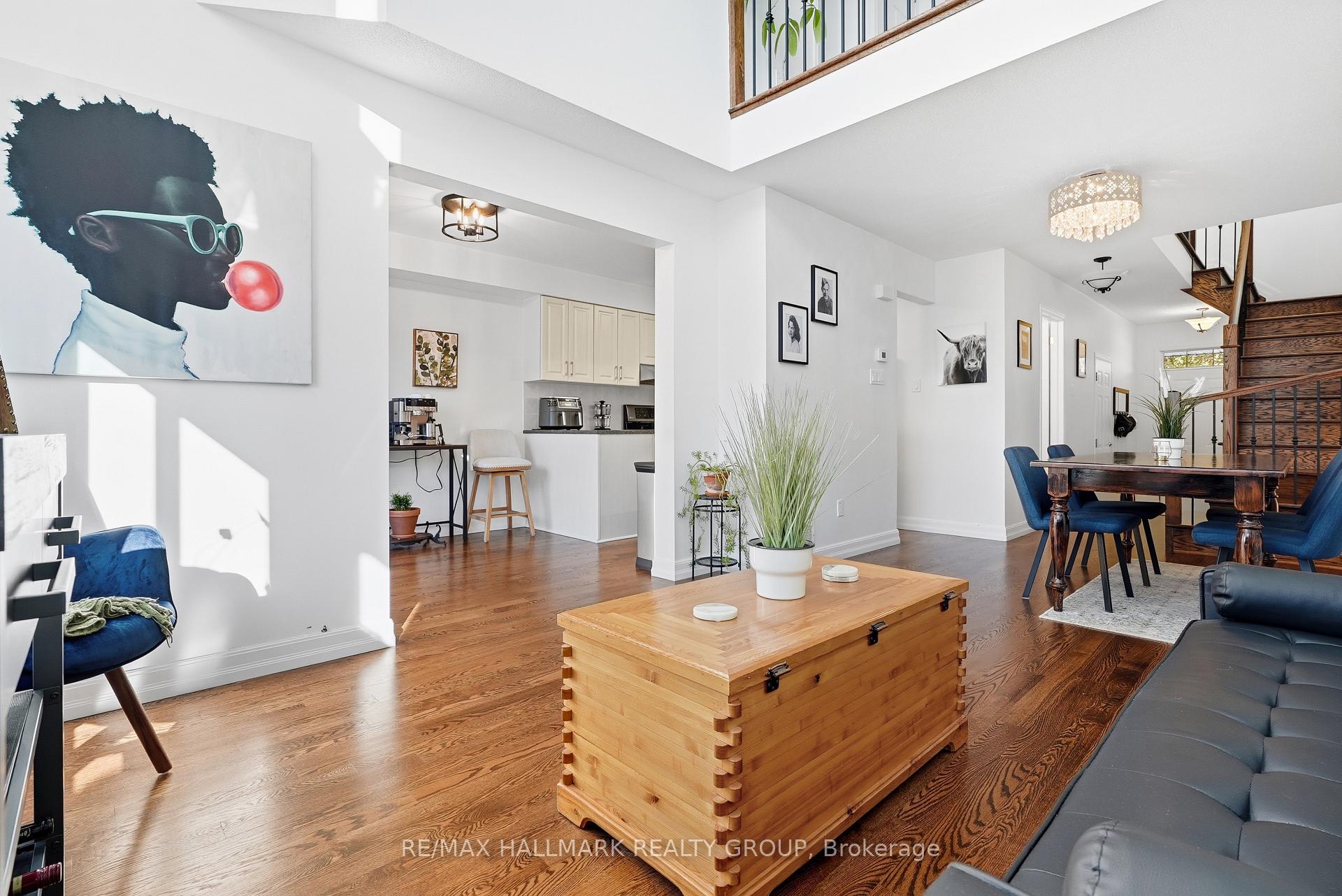 Photo 9 of 2044 Bergamot Circle, Ottawa, Springridge/East Village — HOMEH