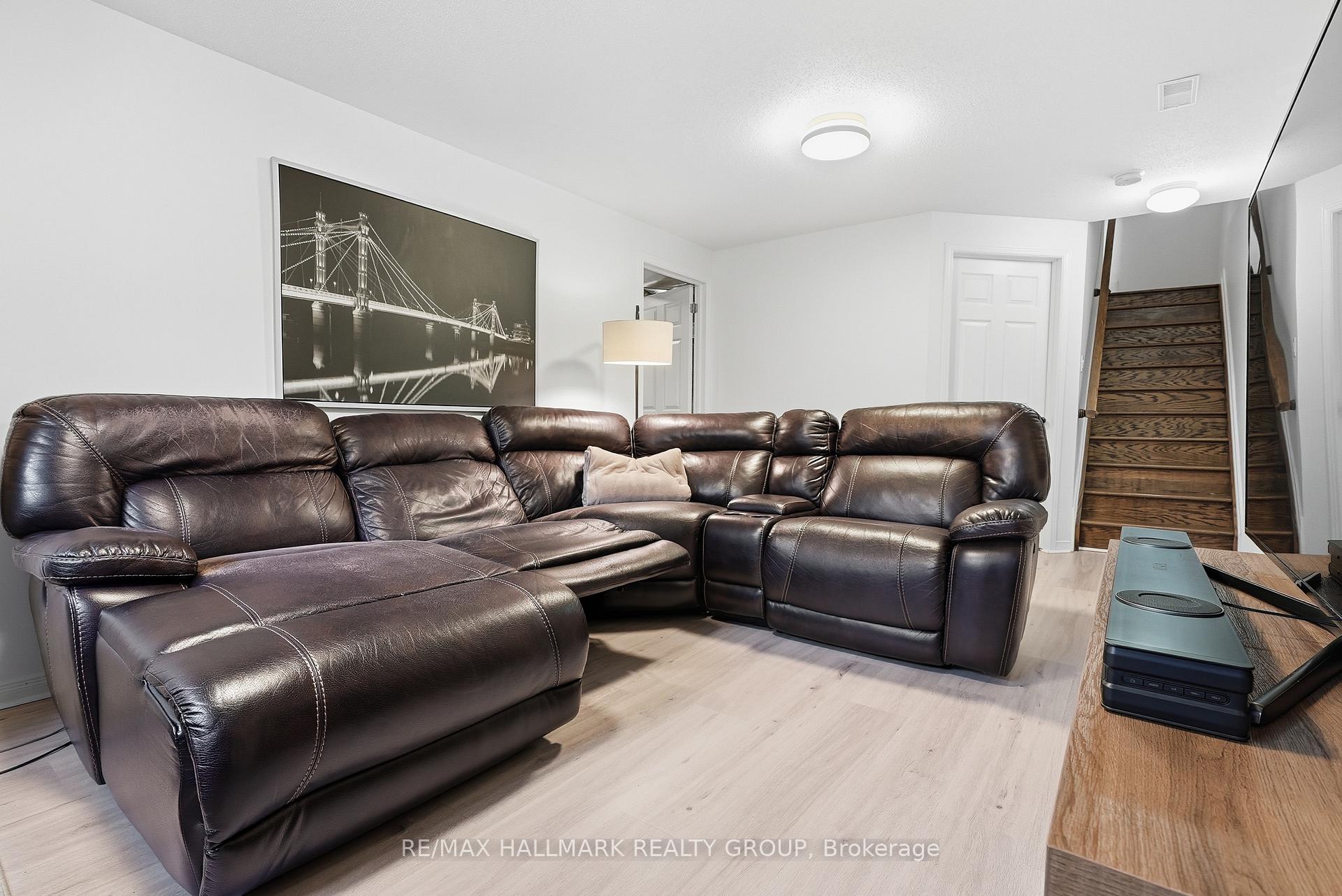 Photo 25 of 2044 Bergamot Circle, Ottawa, Springridge/East Village — HOMEH