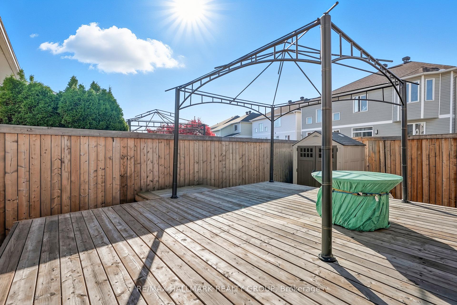 Photo 29 of 2044 Bergamot Circle, Ottawa, Springridge/East Village — HOMEH