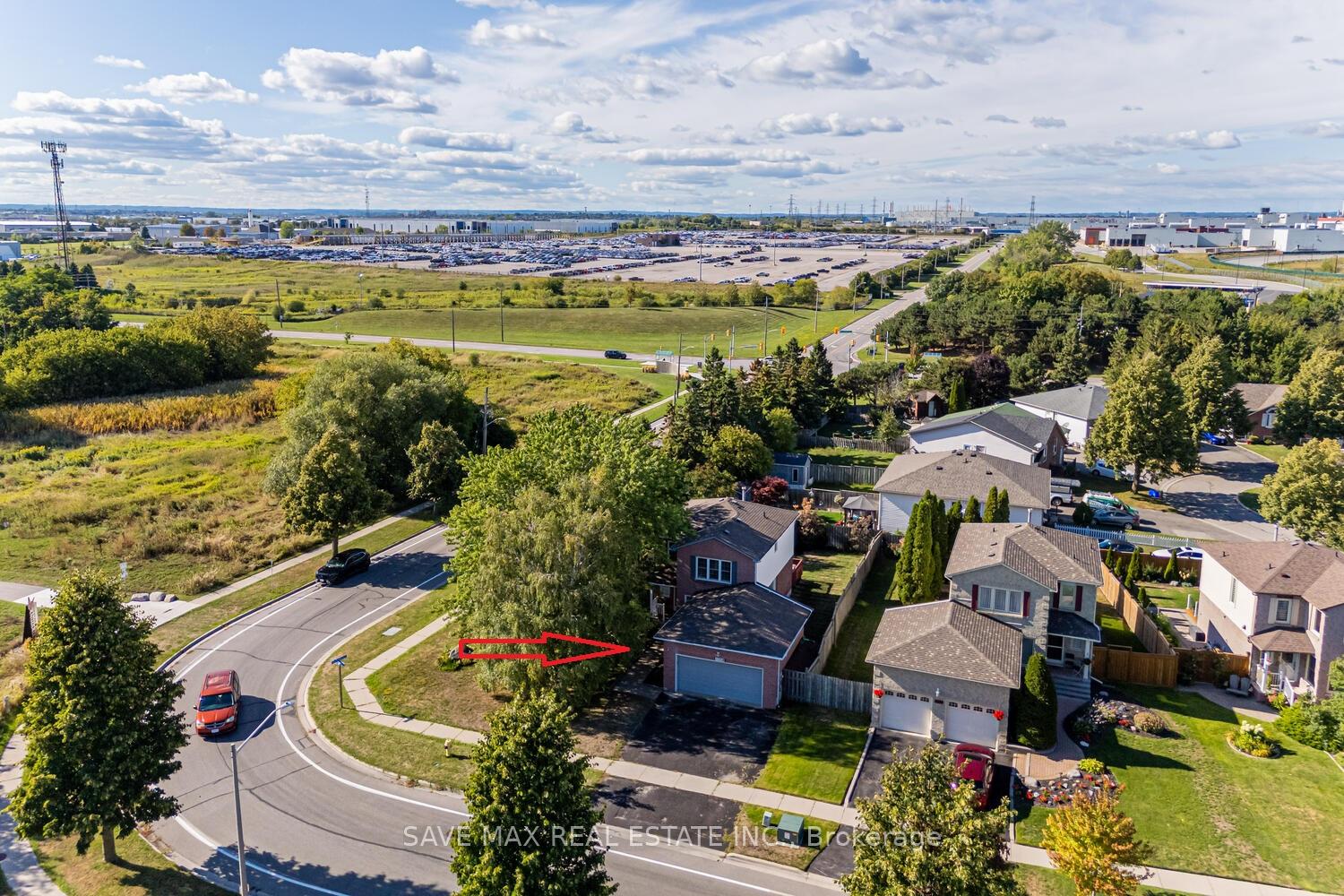 Photo 4 of 1058 Renaissance Drive, Oshawa, Lakeview — HOMEH