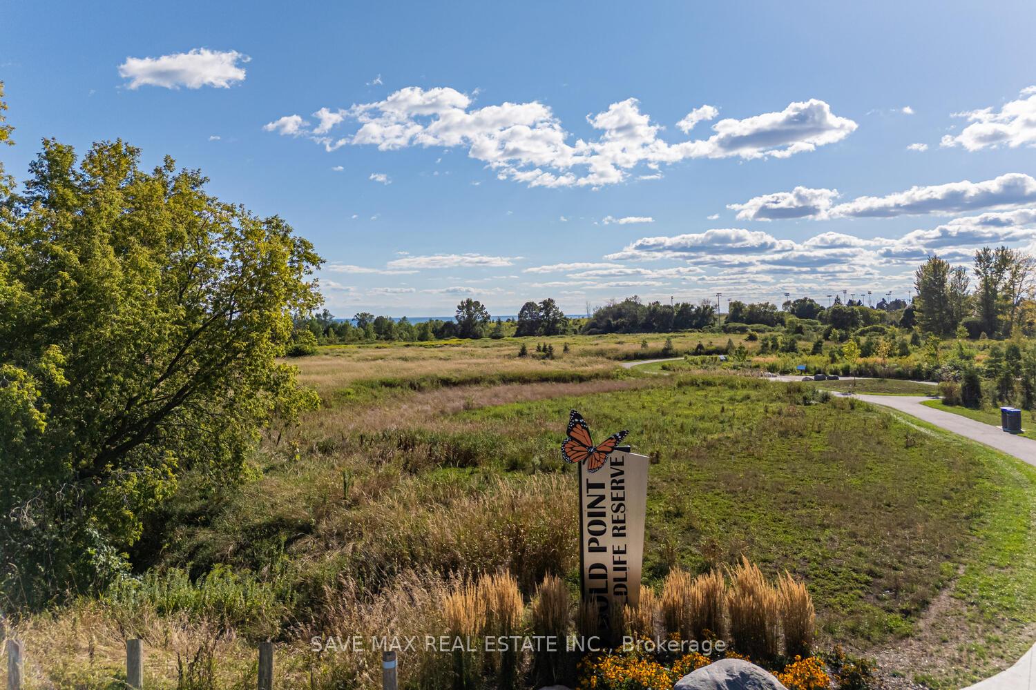 Photo 10 of 1058 Renaissance Drive, Oshawa, Lakeview — HOMEH