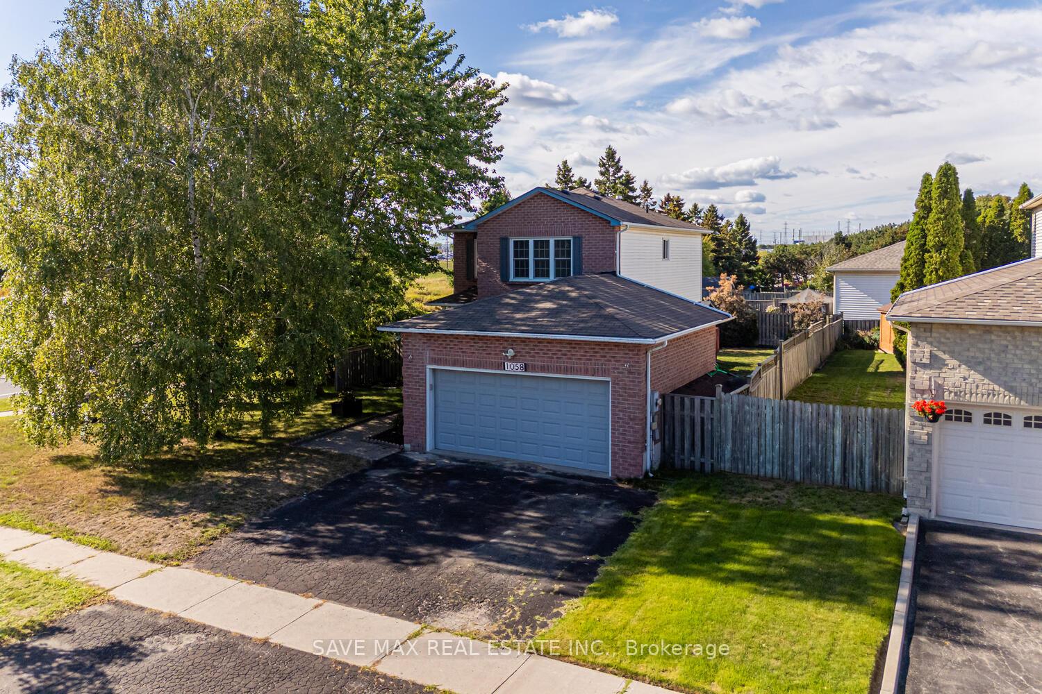 Photo 13 of 1058 Renaissance Drive, Oshawa, Lakeview — HOMEH