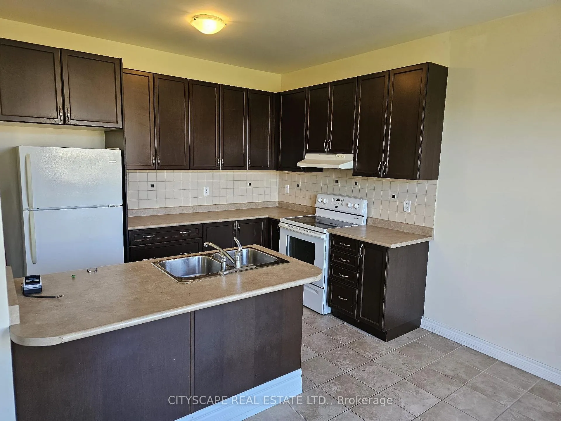 Photo 21 of 6366 Dilalla Crescent, Niagara Falls, Forestview — HOMEH