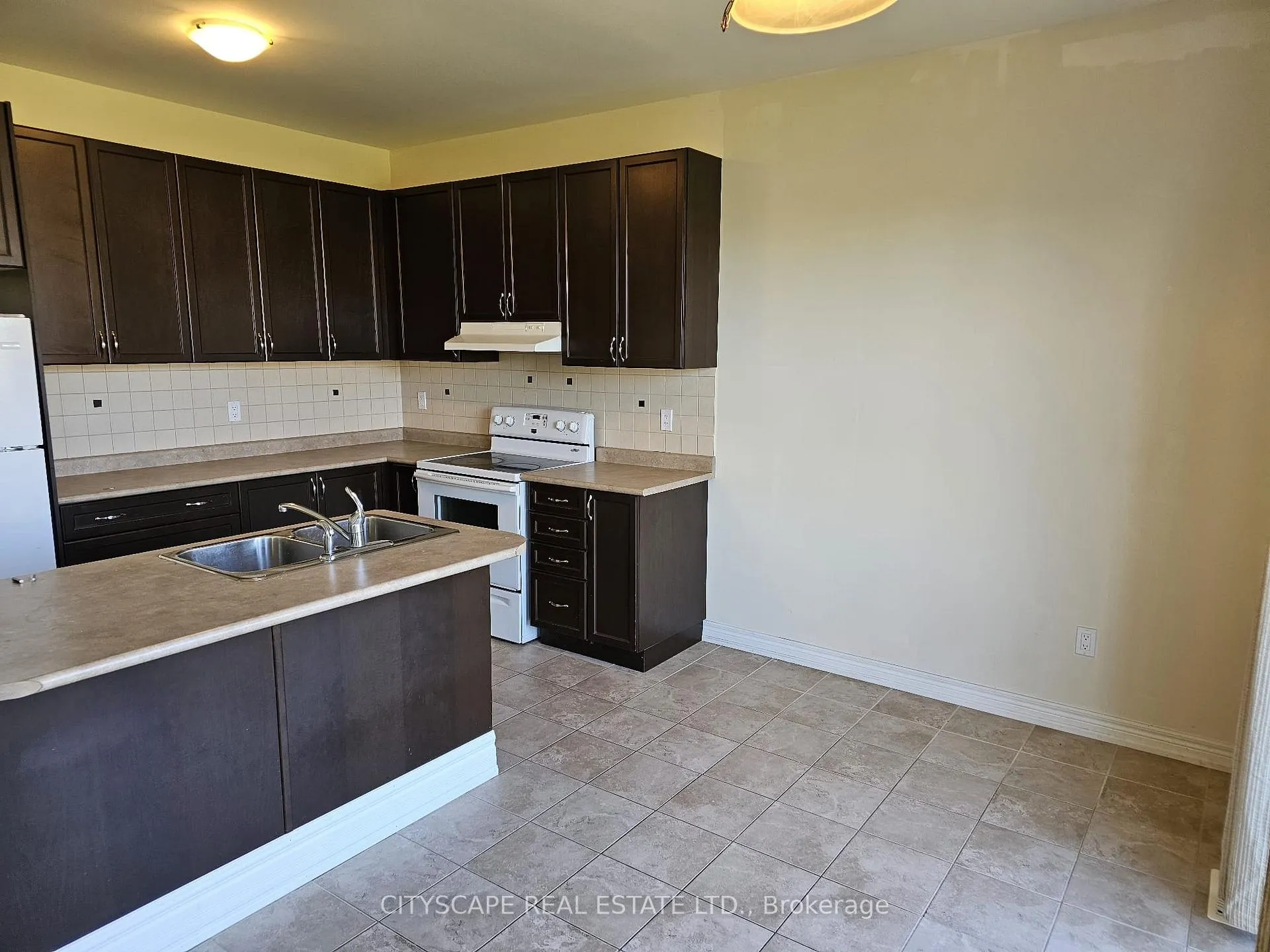 Photo 25 of 6366 Dilalla Crescent, Niagara Falls, Forestview — HOMEH