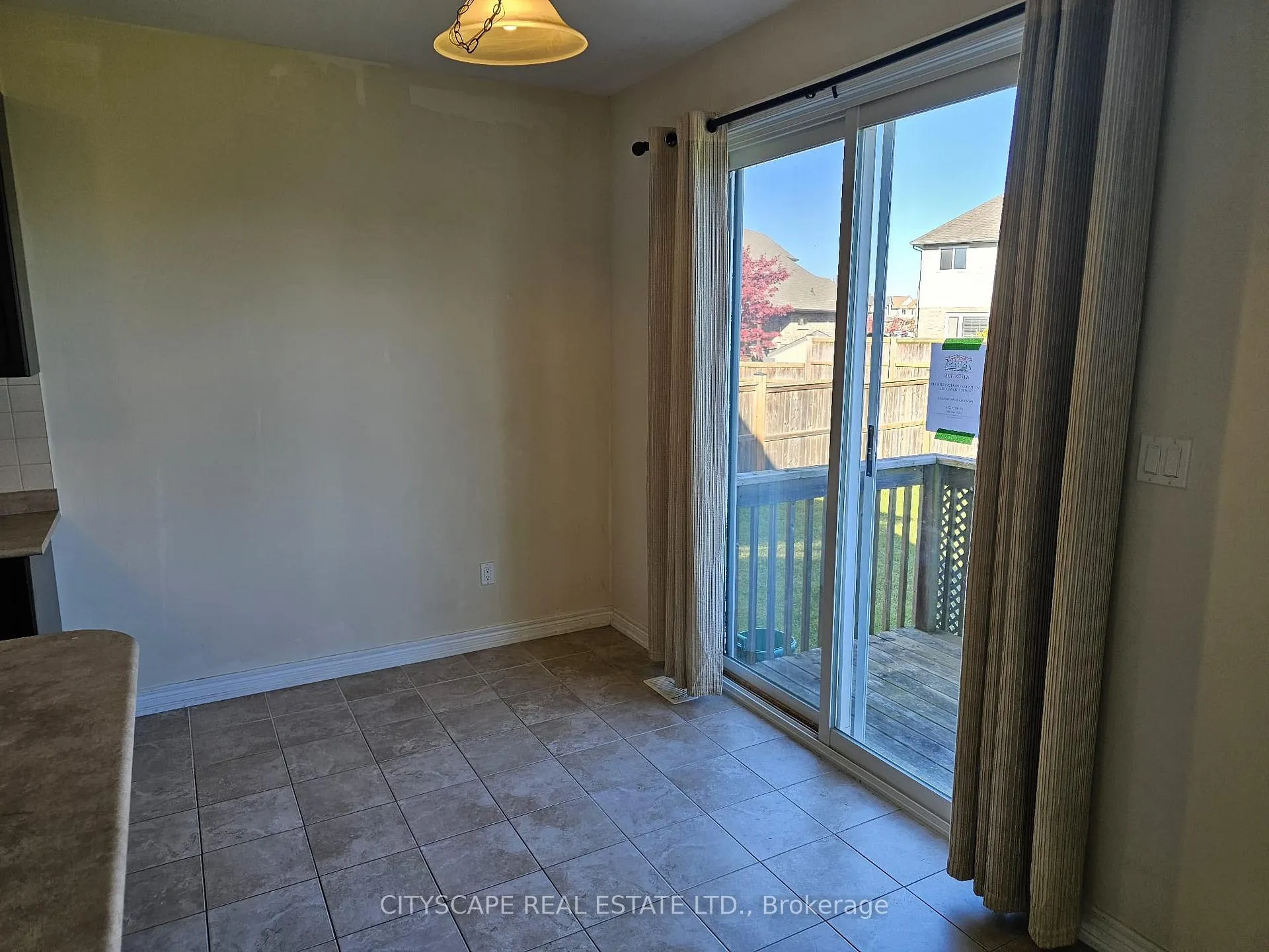 Photo 35 of 6366 Dilalla Crescent, Niagara Falls, Forestview — HOMEH