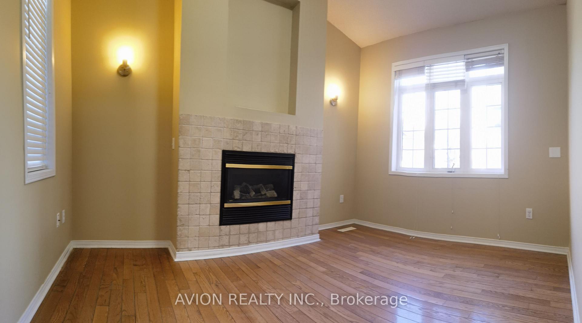 Photo 1 of 428 Bur Oak Avenue, Markham, Berczy — HOMEH