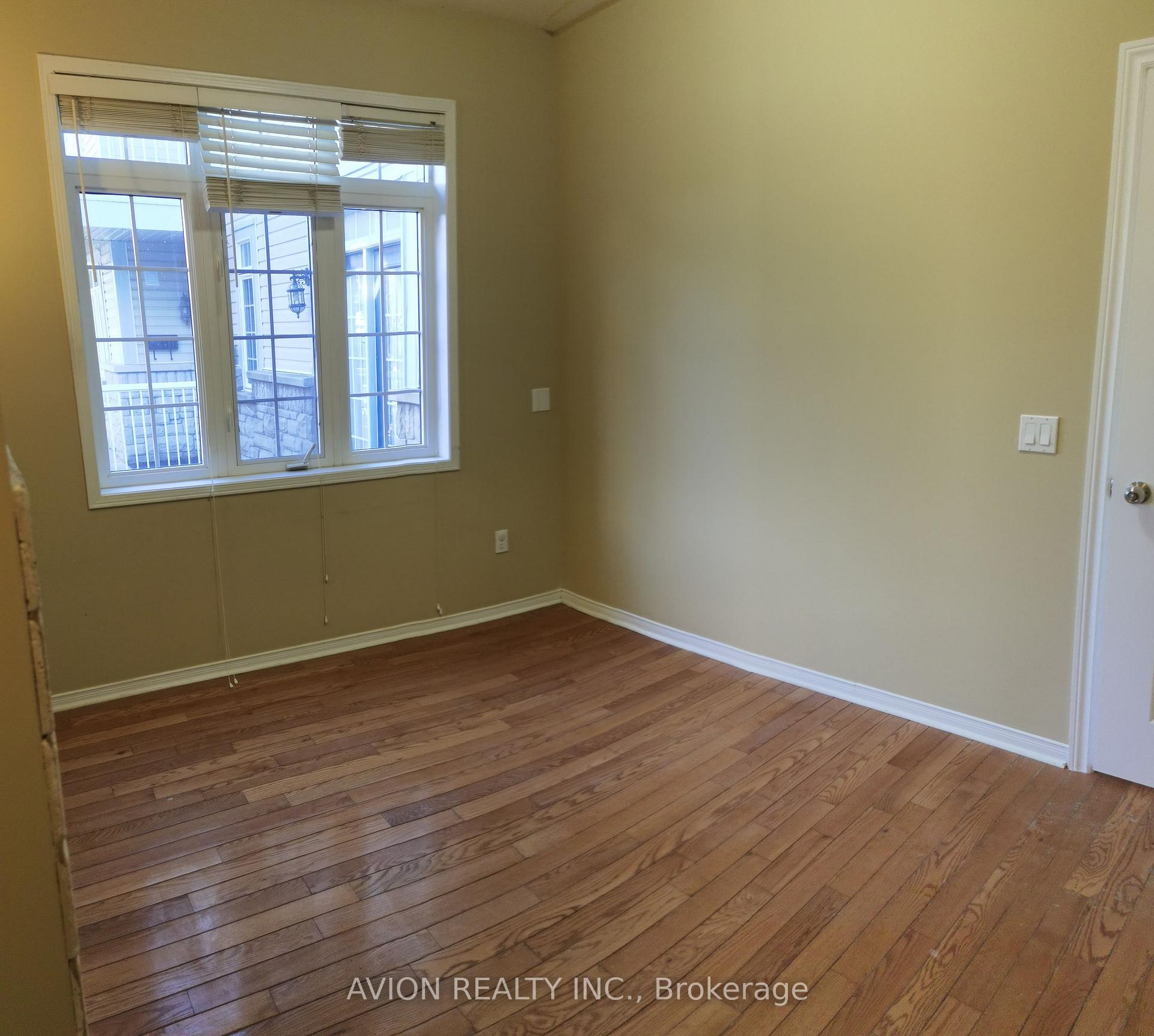 Photo 2 of 428 Bur Oak Avenue, Markham, Berczy — HOMEH