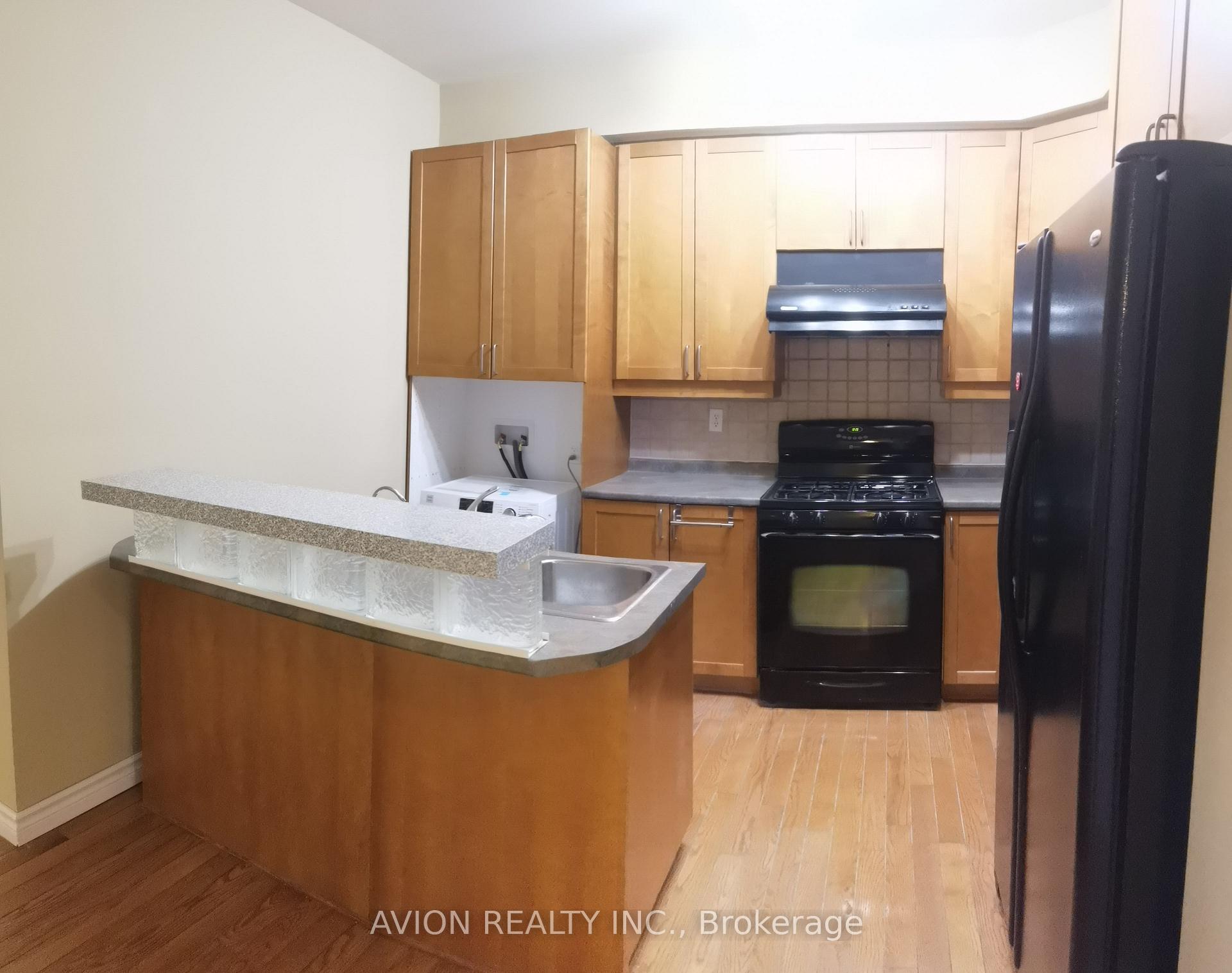 Photo 5 of 428 Bur Oak Avenue, Markham, Berczy — HOMEH