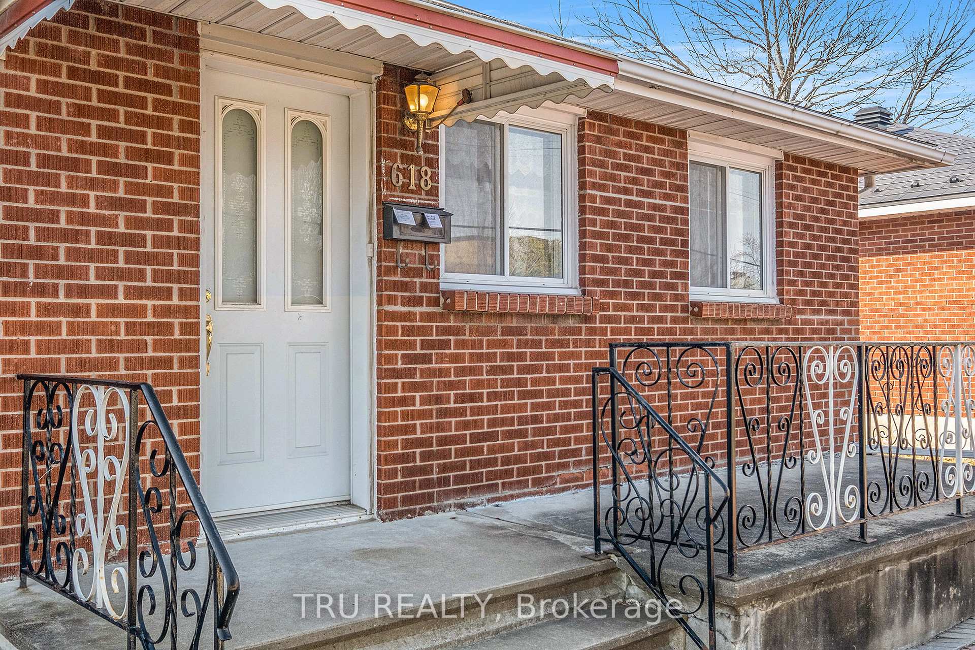 Photo 4 of 618 Mutual Street, Ottawa, Castle Heights/Rideau High — HOMEH