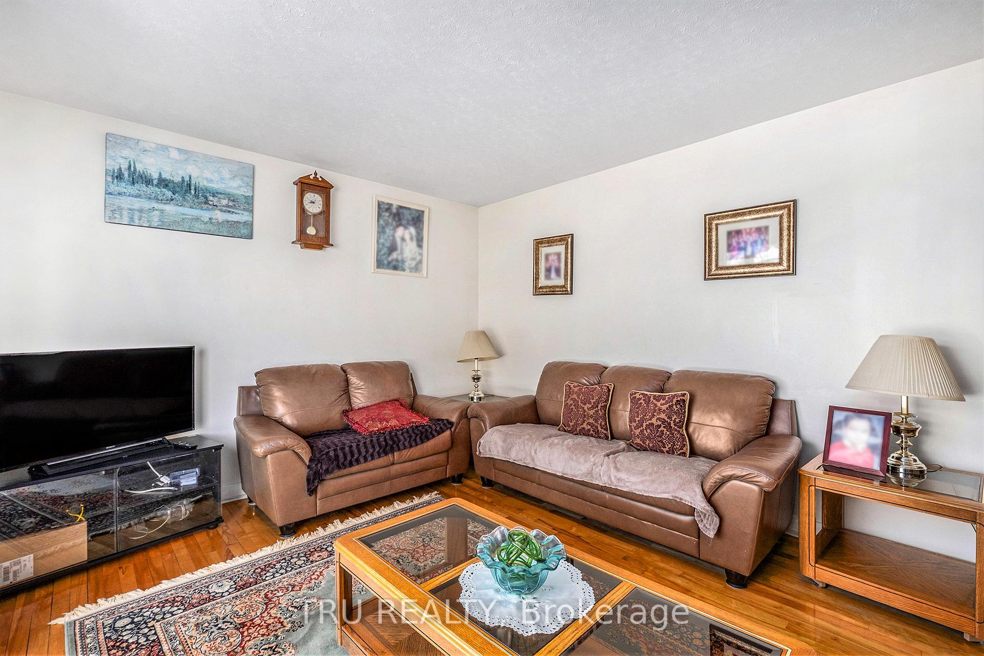 Photo 9 of 618 Mutual Street, Ottawa, Castle Heights/Rideau High — HOMEH