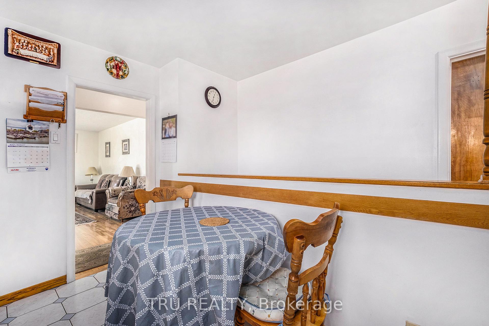 Photo 11 of 618 Mutual Street, Ottawa, Castle Heights/Rideau High — HOMEH