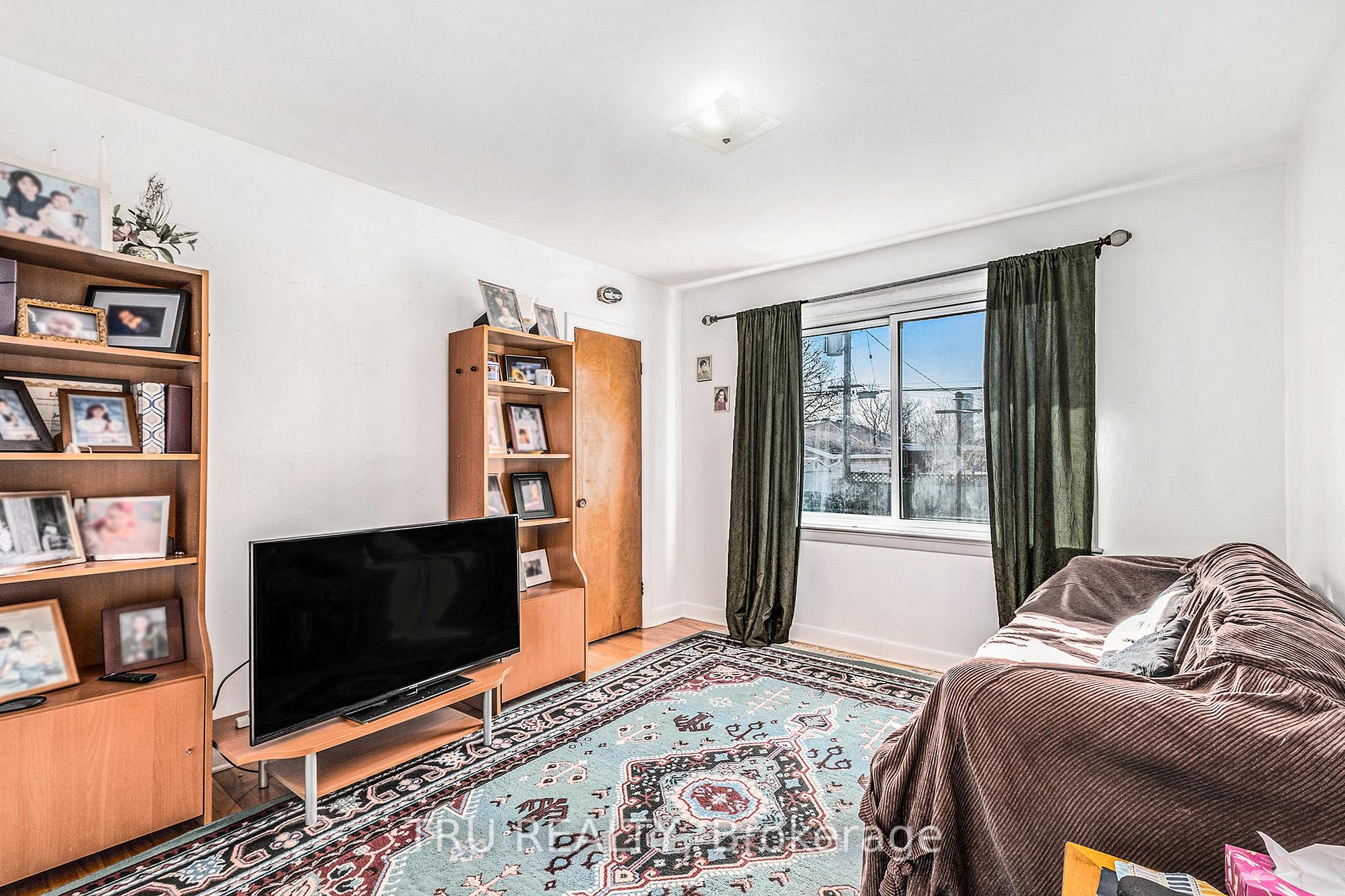 Photo 17 of 618 Mutual Street, Ottawa, Castle Heights/Rideau High — HOMEH