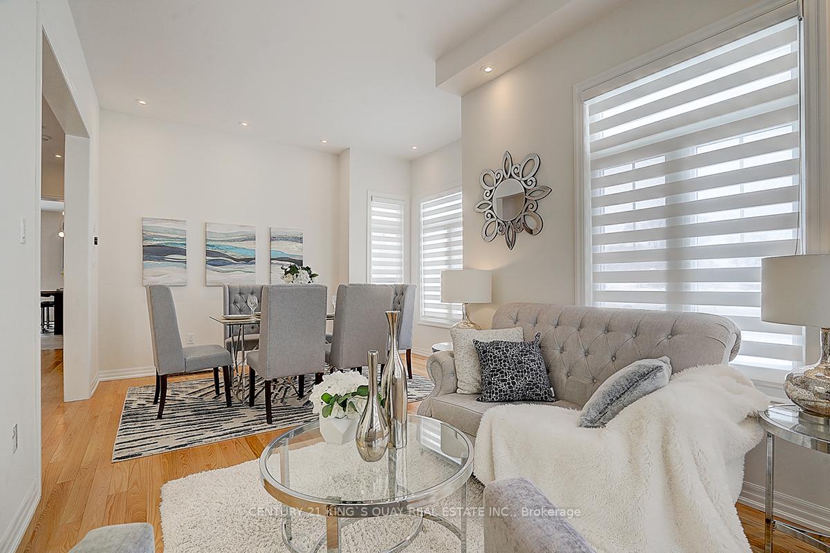Photo 7 of 30 Collier Crescent, Markham, Wismer — HOMEH