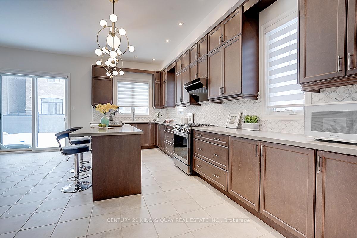 Photo 12 of 30 Collier Crescent, Markham, Wismer — HOMEH