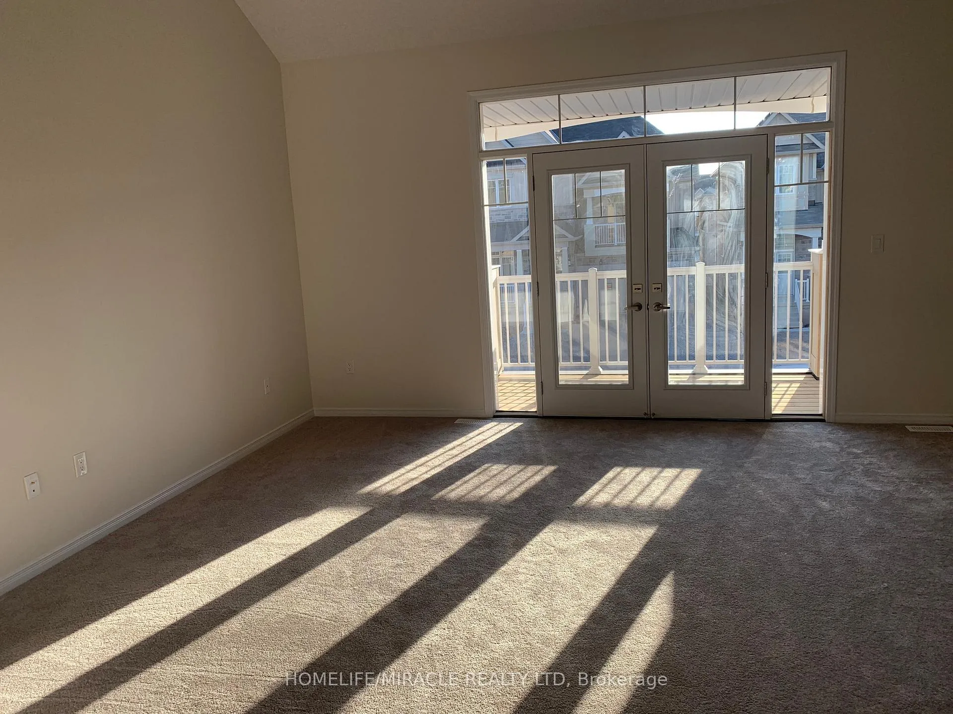 Photo 7 of 7844 Odell Crescent, Niagara Falls, Brown — HOMEH