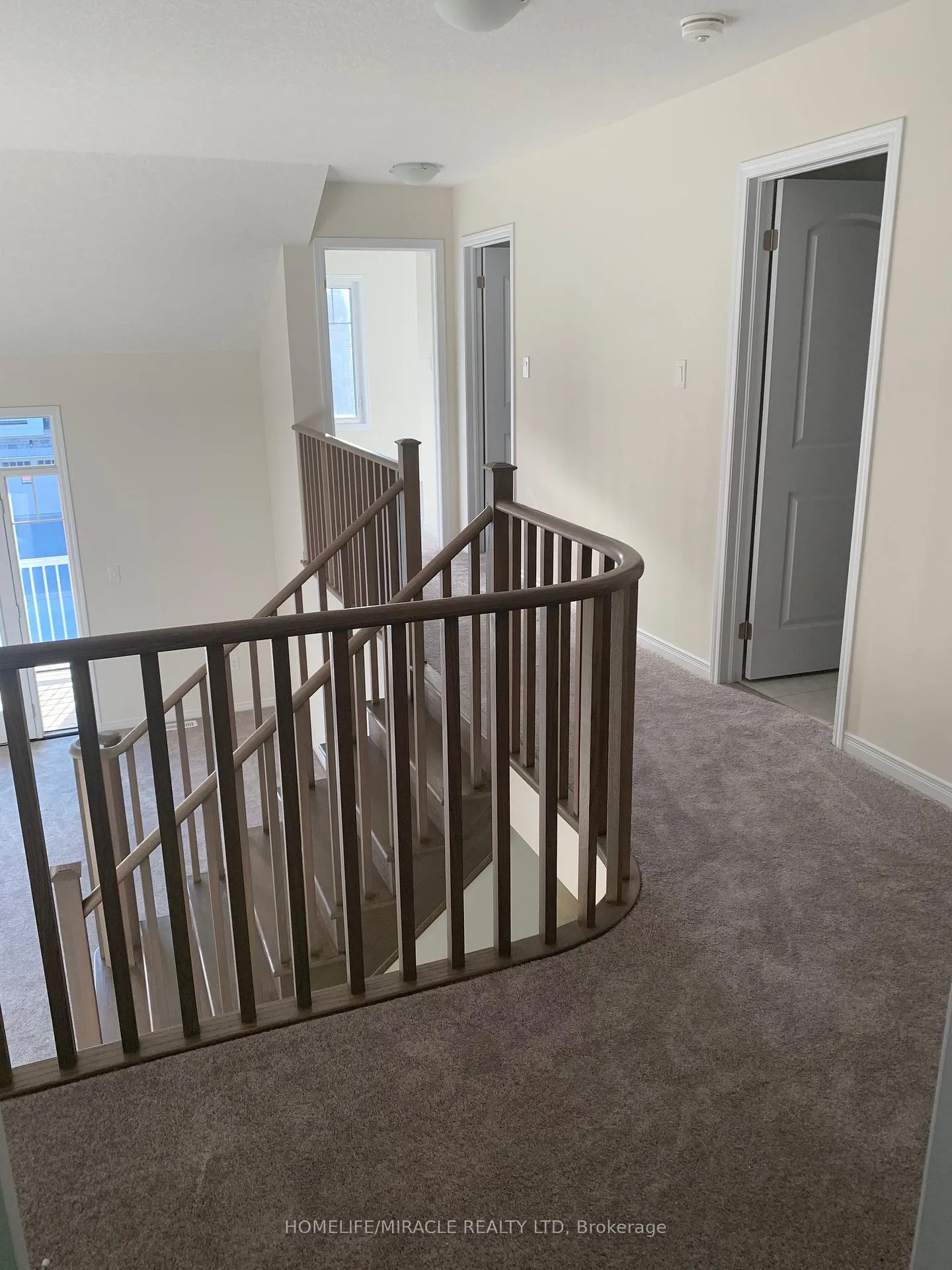 Photo 26 of 7844 Odell Crescent, Niagara Falls, Brown — HOMEH