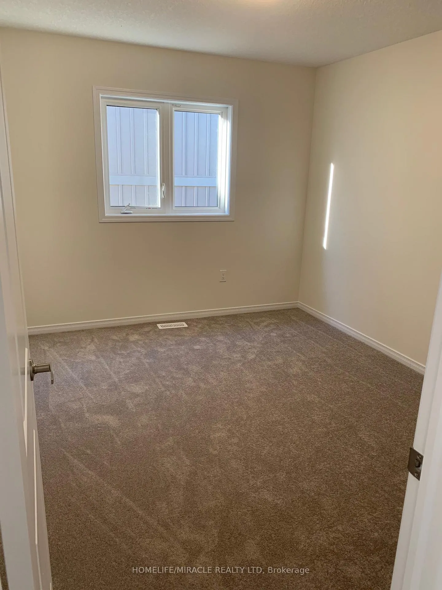 Photo 59 of 7844 Odell Crescent, Niagara Falls, Brown — HOMEH