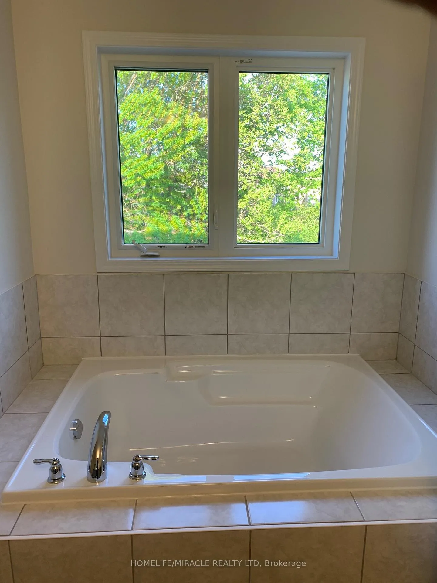 Photo 72 of 7844 Odell Crescent, Niagara Falls, Brown — HOMEH