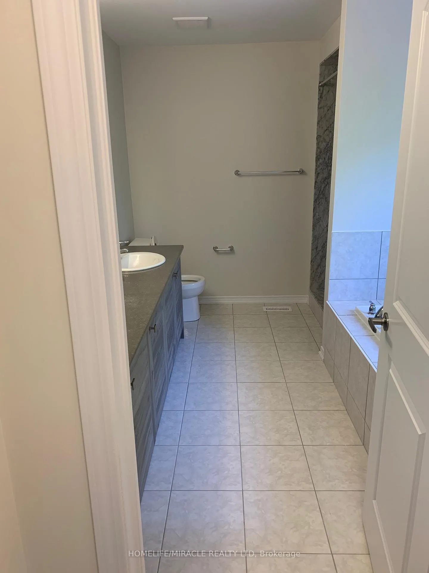 Photo 81 of 7844 Odell Crescent, Niagara Falls, Brown — HOMEH