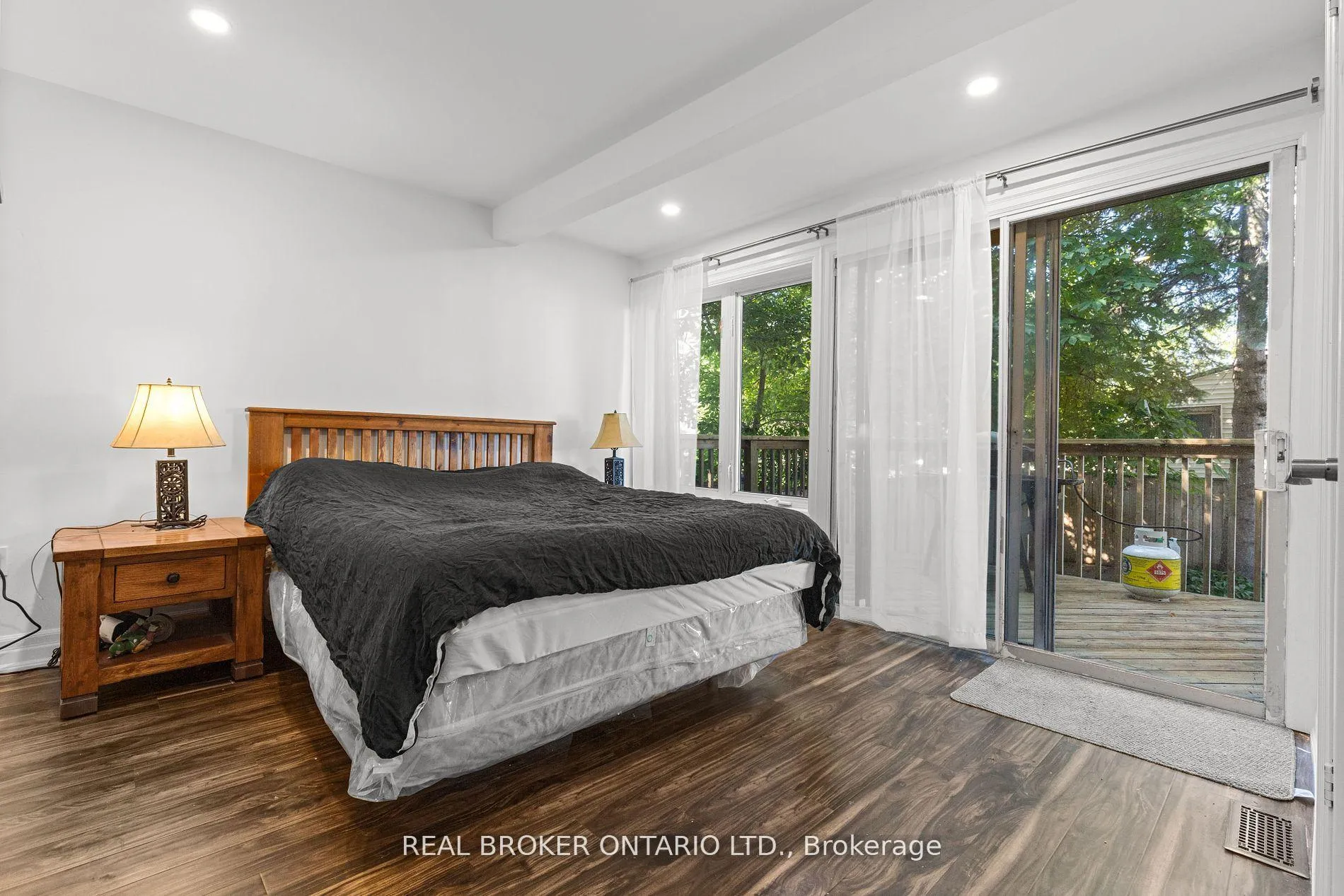 Photo 20 of 272 Burk Street, Oshawa, Vanier — HOMEH
