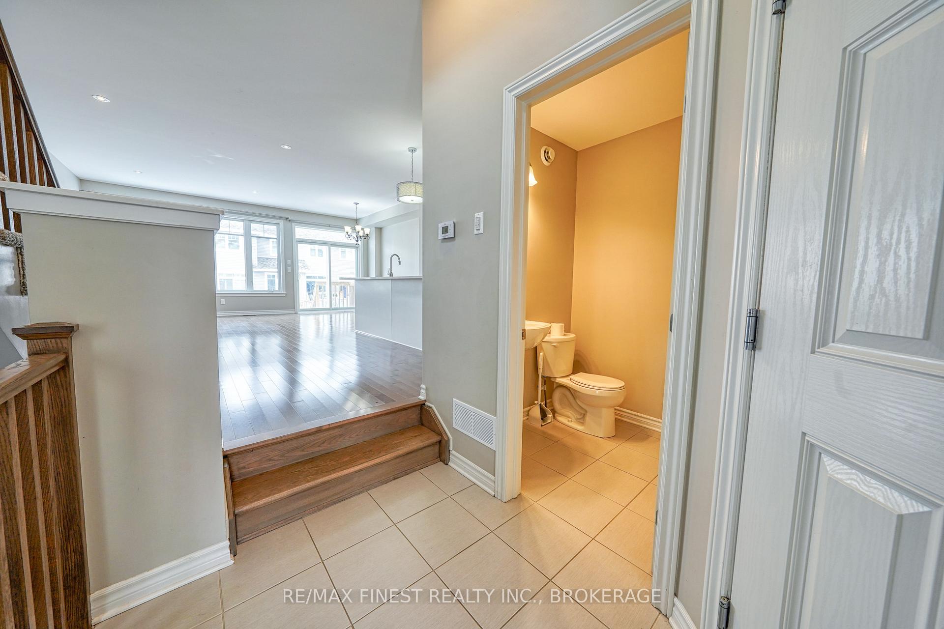 Photo 4 of 1088 Horizon Drive, Kingston, City Northwest — HOMEH