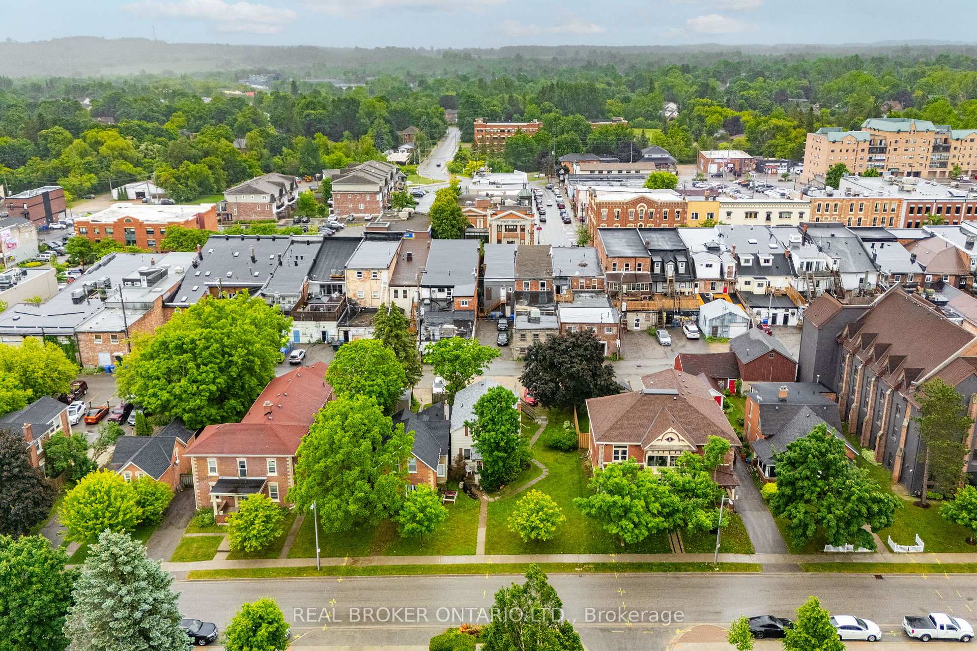 Photo 15 of 18 First Avenue, Orangeville — HOMEH