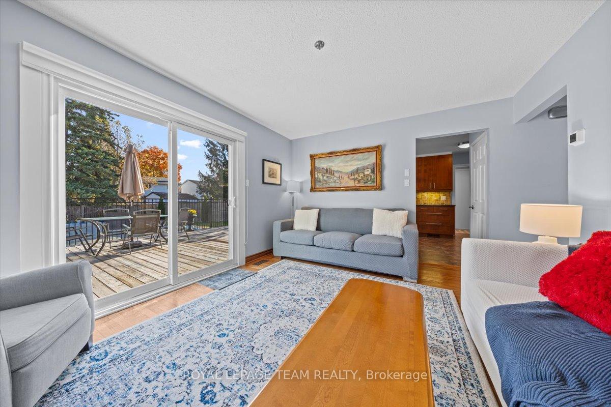 Photo 7 of 1633 Grey Nuns Drive, Ottawa, Convent Glen South — HOMEH