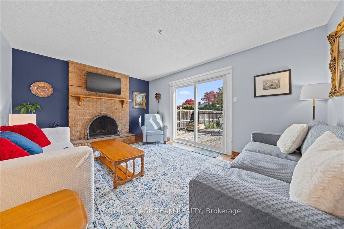 Photo 8 of 1633 Grey Nuns Drive, Ottawa, Convent Glen South — HOMEH