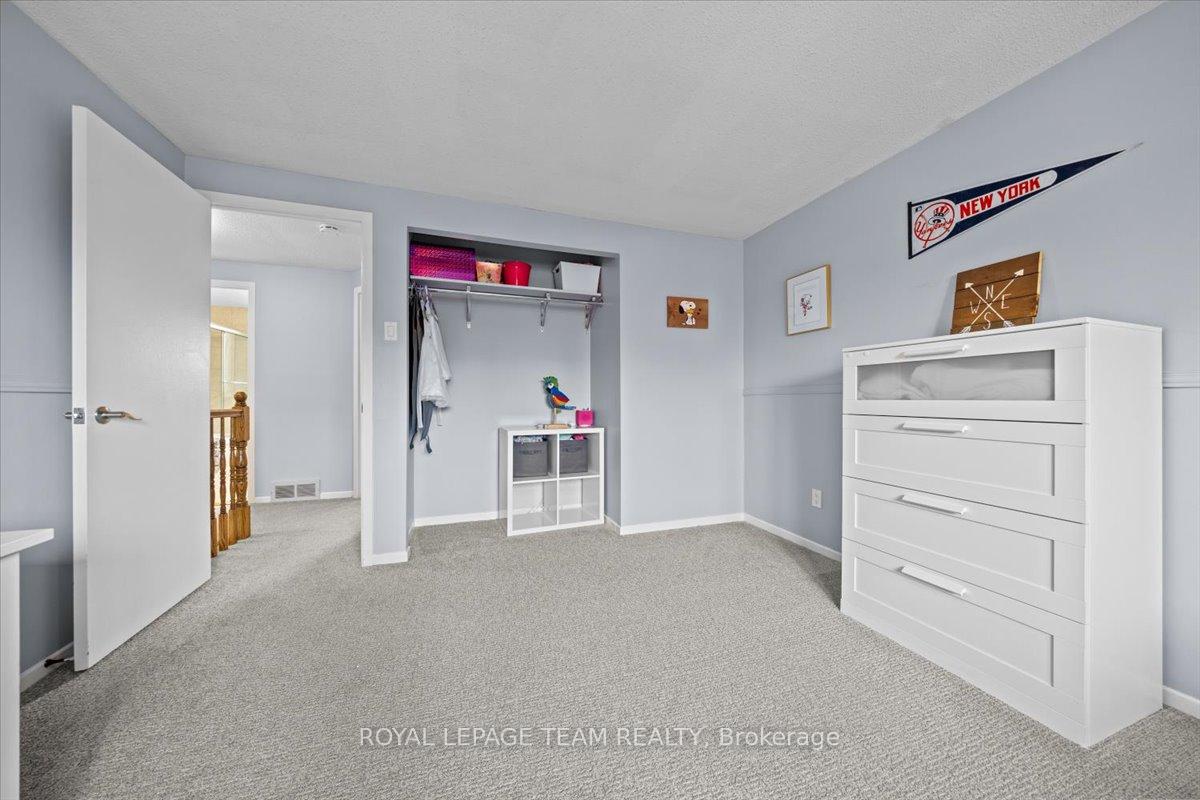 Photo 14 of 1633 Grey Nuns Drive, Ottawa, Convent Glen South — HOMEH