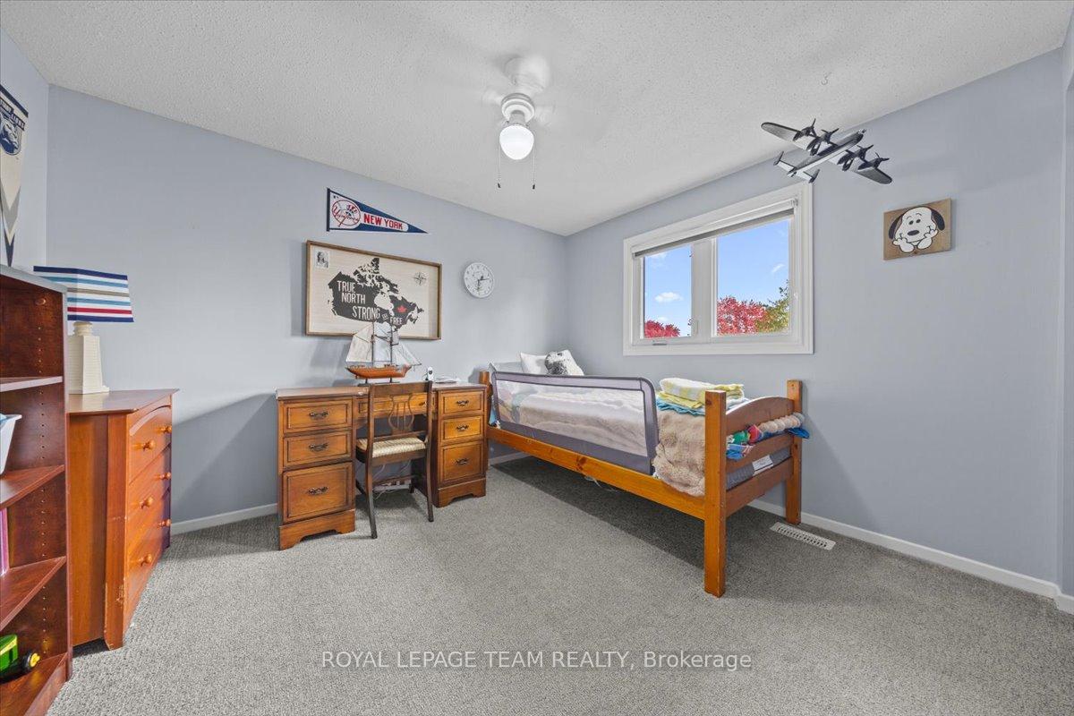 Photo 16 of 1633 Grey Nuns Drive, Ottawa, Convent Glen South — HOMEH