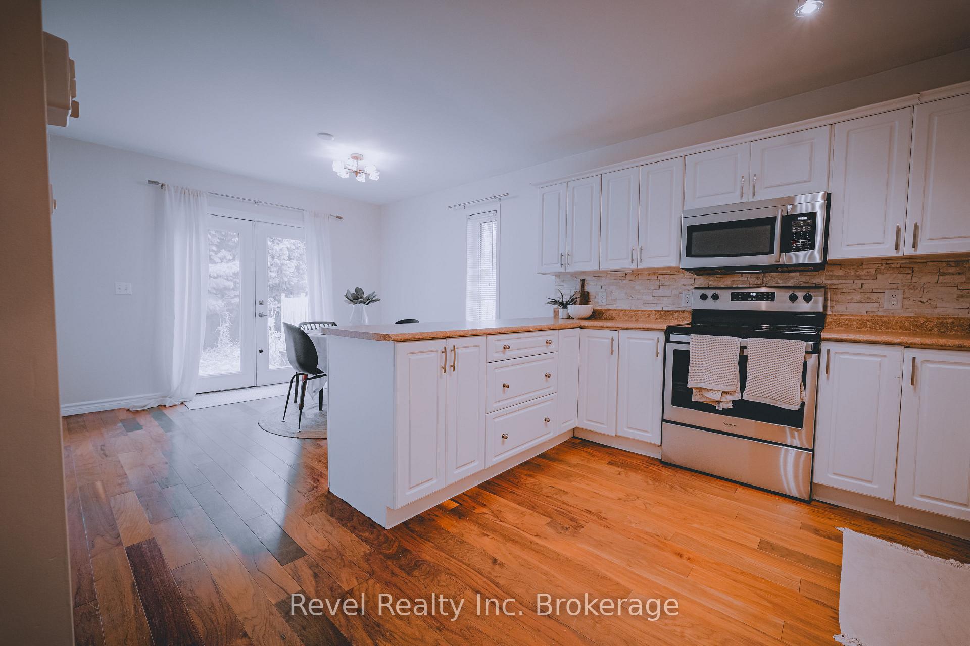 Photo 23 of 256 Thelma Avenue, North Bay, Ferris — HOMEH