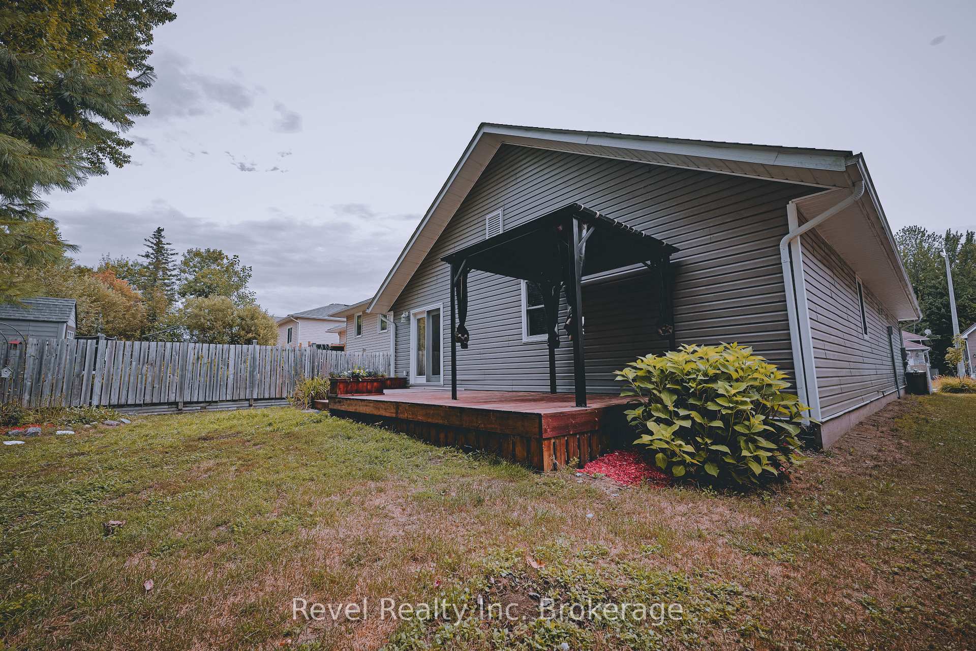 Photo 29 of 256 Thelma Avenue, North Bay, Ferris — HOMEH