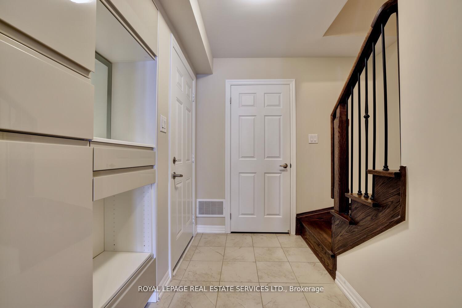 Photo 3 of 1234 Rose Way, Milton, Cobban — HOMEH