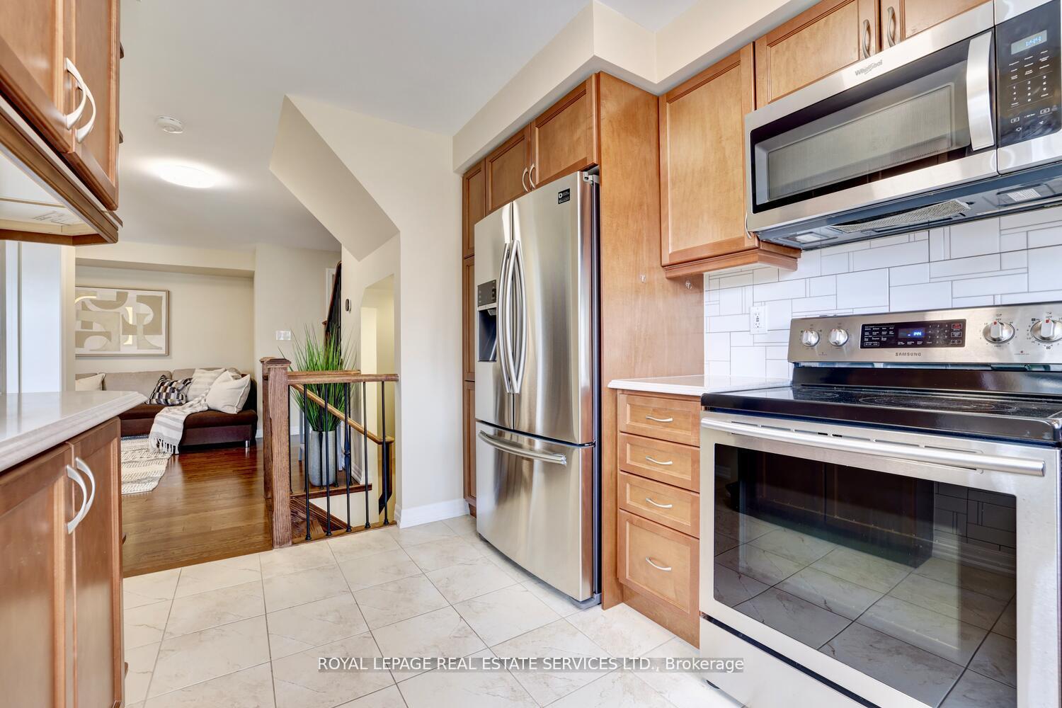 Photo 8 of 1234 Rose Way, Milton, Cobban — HOMEH