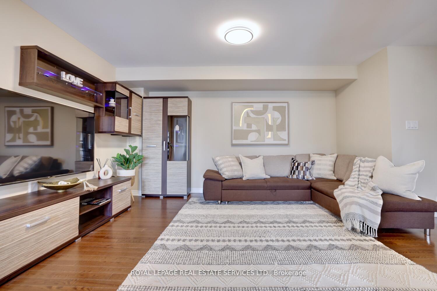 Photo 7 of 1234 Rose Way, Milton, Cobban — HOMEH