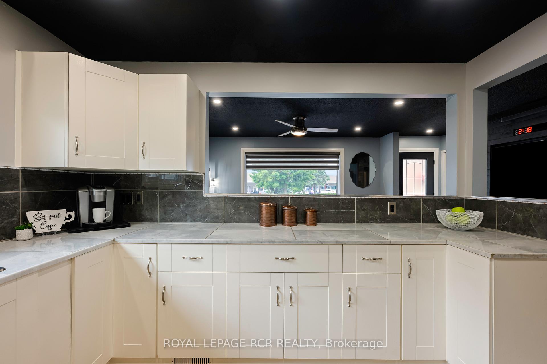 Photo 16 of 31 Dawson Road, Orangeville — HOMEH